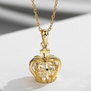 18K Gold Vermeil / sterling Silver Crown & Diamonds 💎 Necklace